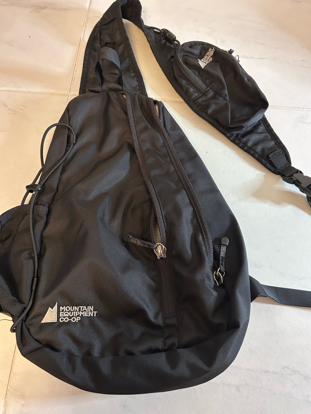 MEC Black Sling Backpack — Mountain Equipment Co-op Crossbody